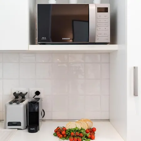 Clima-netflix-wifi-garage - Garden Apartment Rome